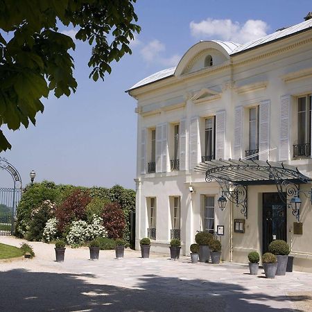 Pavillon Henri IV Hotel Restaurant Gastronomique Terrasse Saint-Germain-en-Laye Buitenkant foto