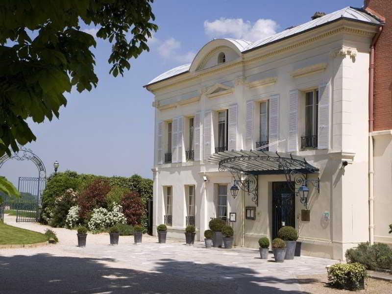 Pavillon Henri IV Hotel Restaurant Gastronomique Terrasse Saint-Germain-en-Laye Buitenkant foto