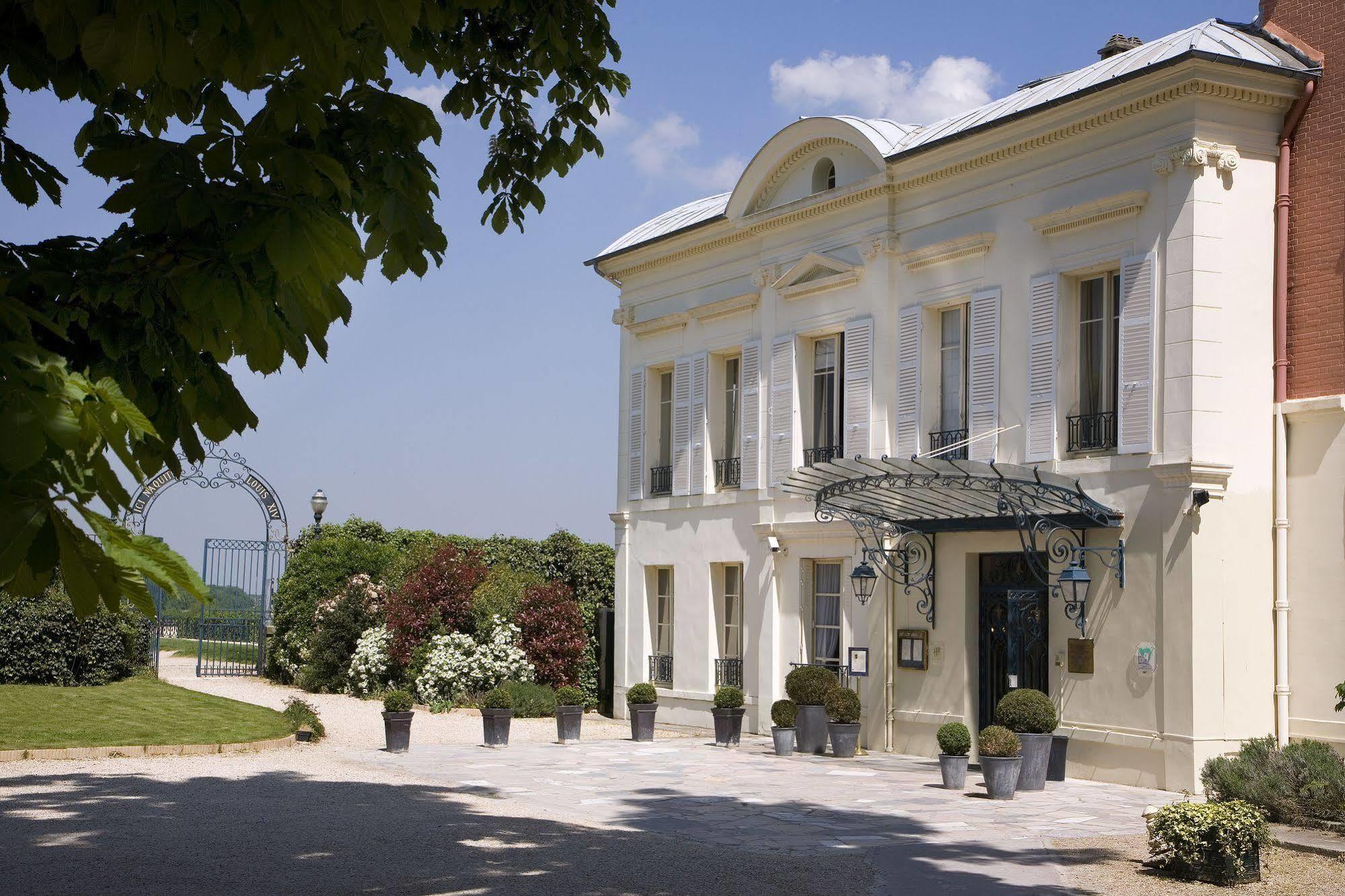 Pavillon Henri IV Hotel Restaurant Gastronomique Terrasse Saint-Germain-en-Laye Buitenkant foto