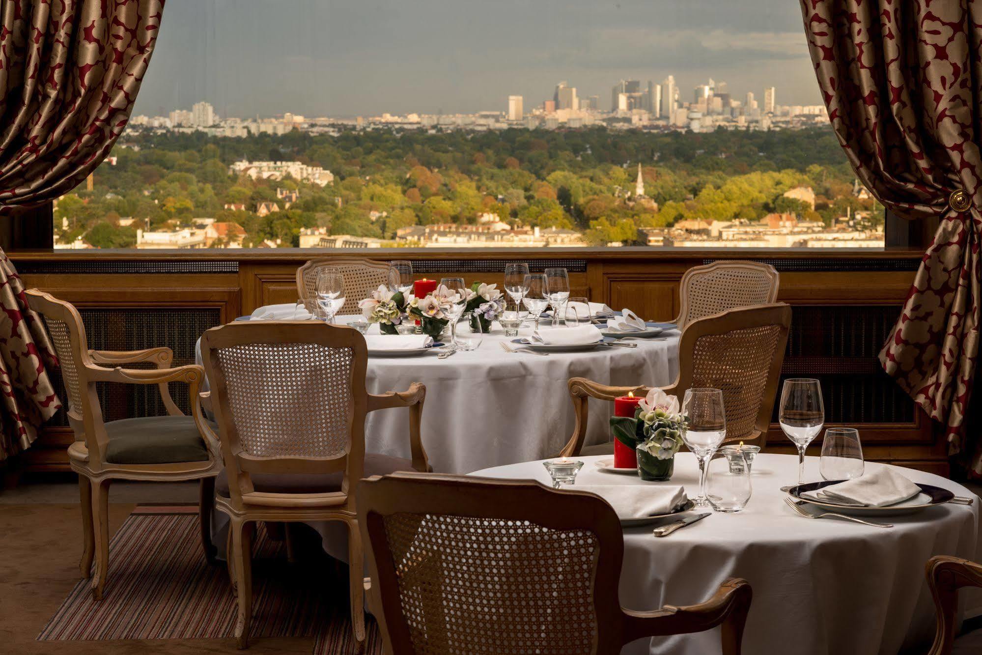 Pavillon Henri IV Hotel Restaurant Gastronomique Terrasse Saint-Germain-en-Laye Buitenkant foto