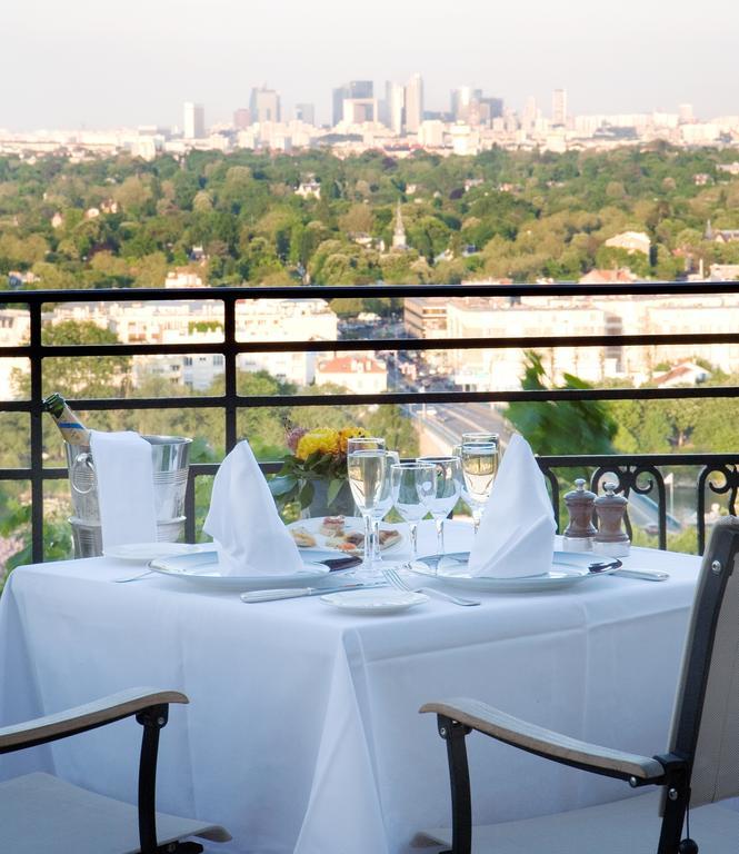 Pavillon Henri IV Hotel Restaurant Gastronomique Terrasse Saint-Germain-en-Laye Buitenkant foto