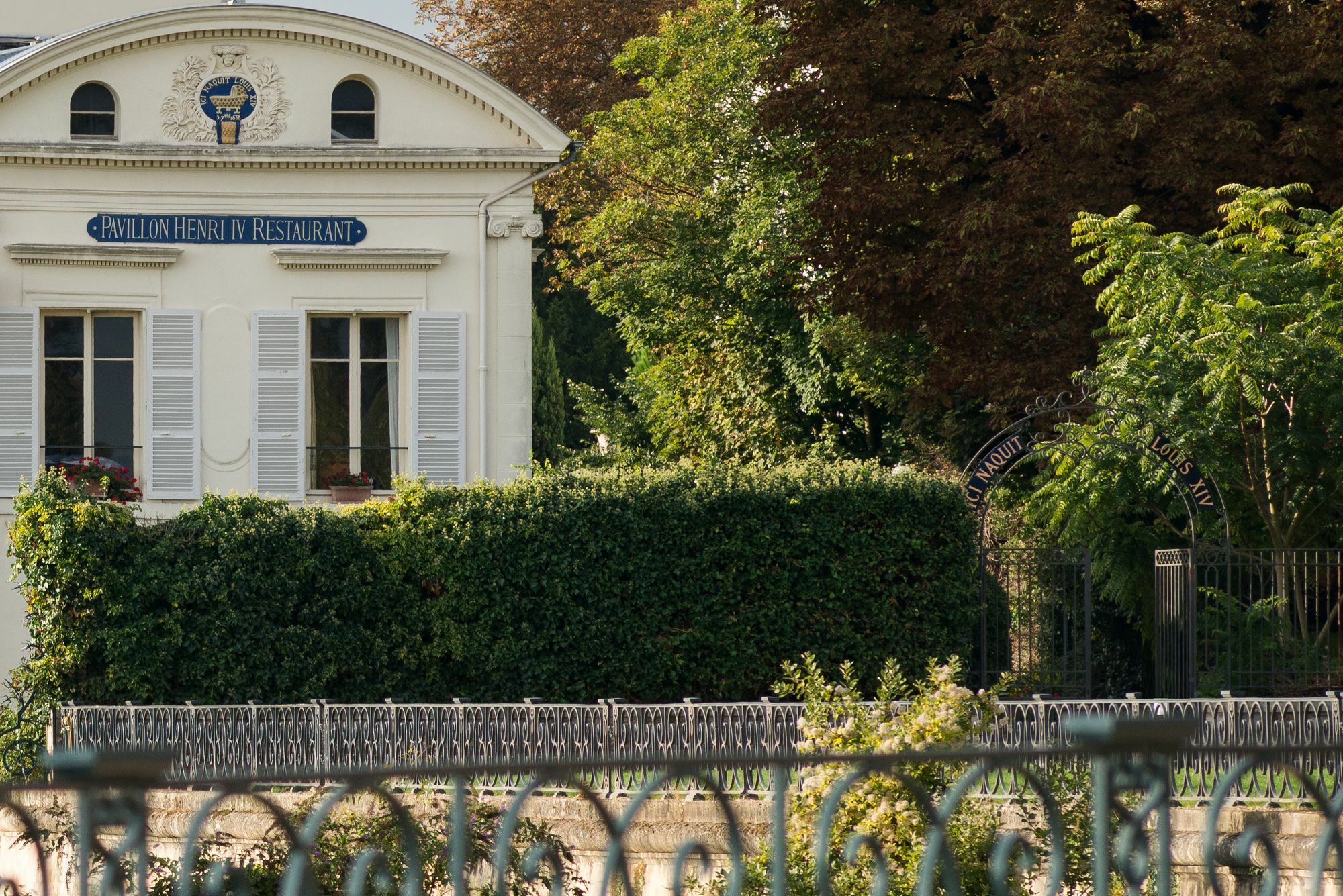 Pavillon Henri IV Hotel Restaurant Gastronomique Terrasse Saint-Germain-en-Laye Buitenkant foto